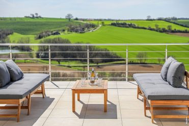 VILLA LE BELVEDERE – DESIGN – PISCINE – VUE
