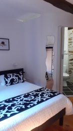 Auberg-Inn