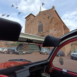 Visite privée et insolite de Gaillac en 2CV