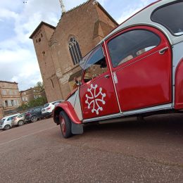 Visite privée et insolite de Gaillac en 2CV