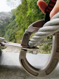 Location d’équipements Via Ferrata