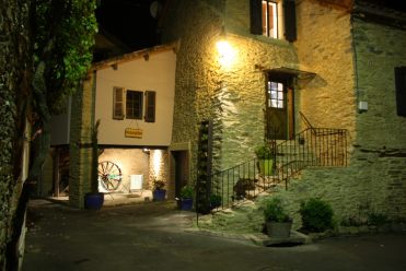 Auberg-Inn