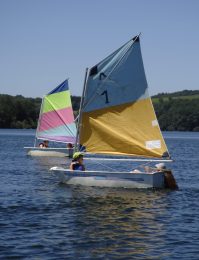 Alquiler de Optimist – Bases nautiques du Haut-Languedoc