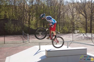 Alquiler de BMX – Punto de encuentro del lago de Laouzas
