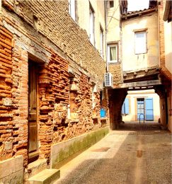 La bastide de Saint-Sulpice-La-Pointe