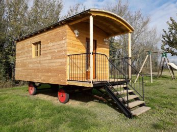 Roumiguières gîte + roulotte