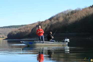 Alquiler de barca de pesca – Point rencontre du lac du Laouzas