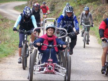 Randonnée en fauteuil tout-terrain