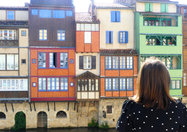 Houses on the Agout river