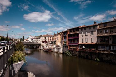 Houses on the Agout river