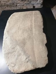 Trail around the Borie de Blavy statue-menhir
