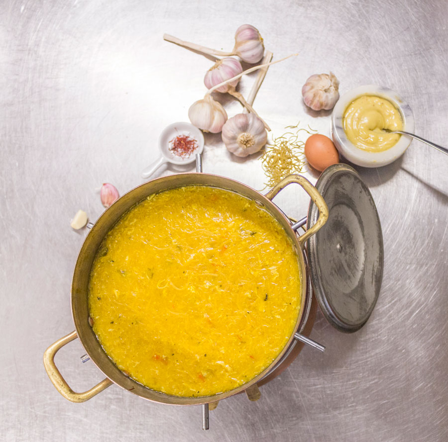 Soupe à l'ail rose de lautrec