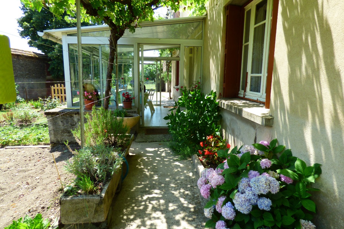 Maison en Ségala Tarnais aux portes de l’Aveyron avec jardin arboré et potager