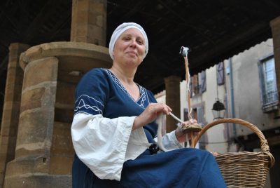 Visite guidée de Cordes sur Ciel : les parlottes de Pétronille