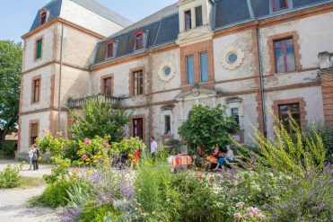 Château d&rsquo;en Clauzade – Institut bouddhiste « Vajra Yogini »