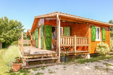 Chalet plein sud. Lisière de forêt. 3 km Base Vère Grésigne.