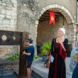 Visite guidée au cœur de Castelnau-de-Montmiral avec Dame Constance